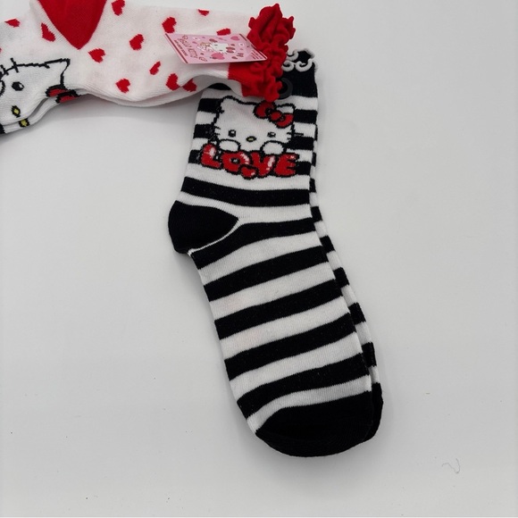 HELLO KITTY MID-CREW SOCKS SHOE SIZE 4-10 SET OF 2 RED & BLACK - Picture 6 of 9